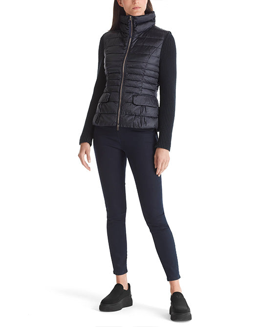 Essential Fitted Gilet in Black