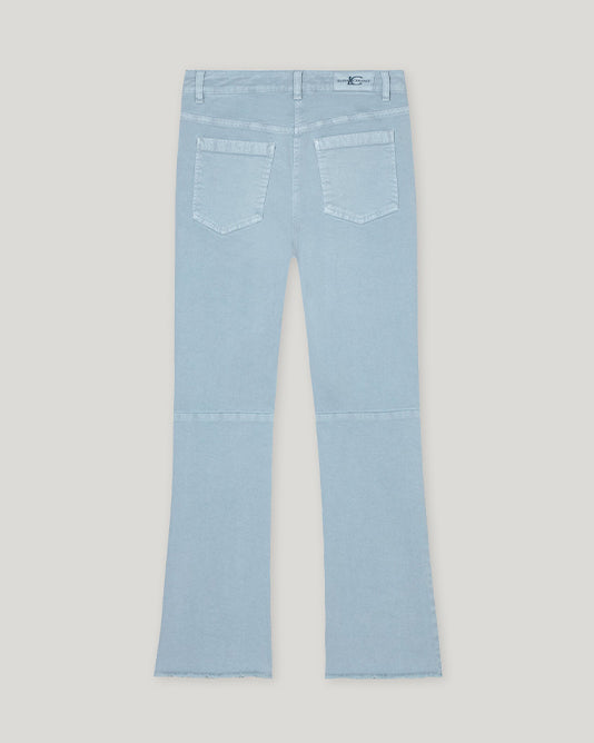 Cropped Frayed Kick Hem Jean With Stirrup Detail