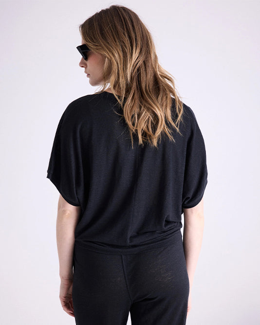 V-Neck Batwing Linen T-Shirt in Black