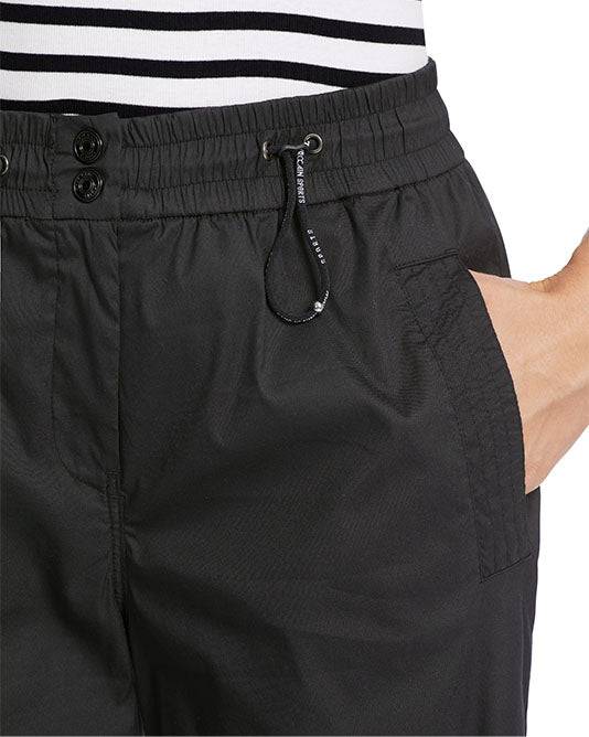 BLACK PARACHUTE PANT