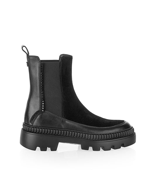 CHUNKY Chelsea BOOT IN BLACK