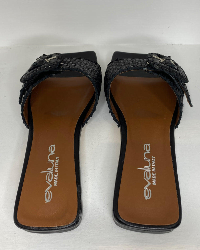 LAST PAIR Black Basketweave Buckle Slide