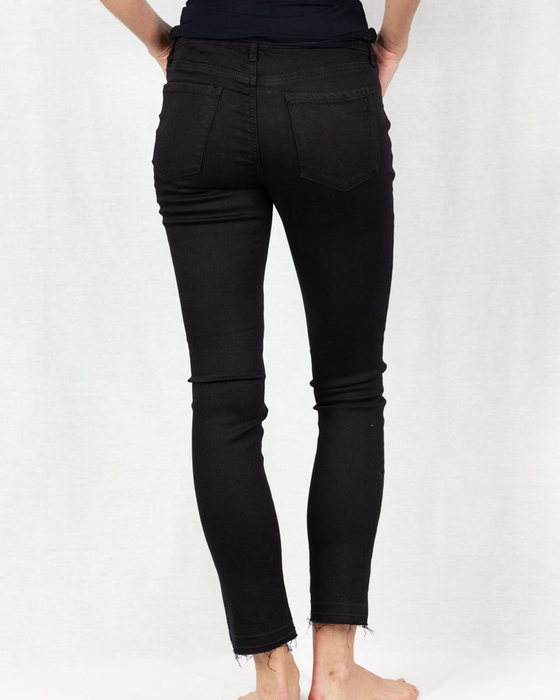 Black Cropped skinny jeans with frayed ankle hem