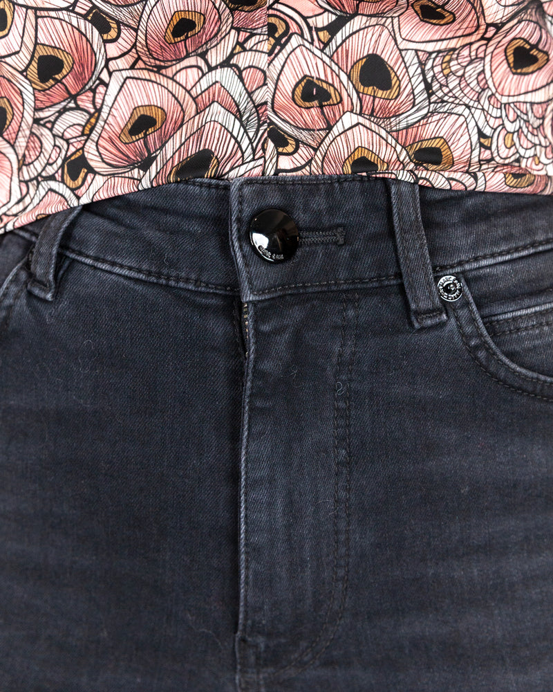 Snakeskin Pattern Jean With Shimmer Effect