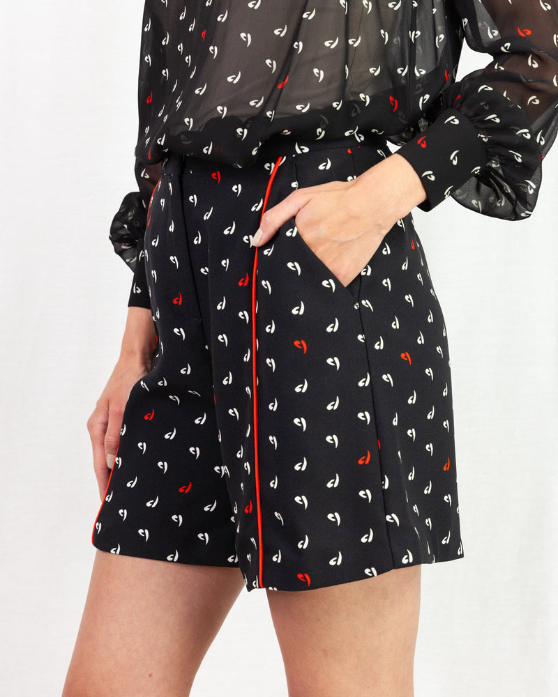 Black Mid-rise printed tailored short