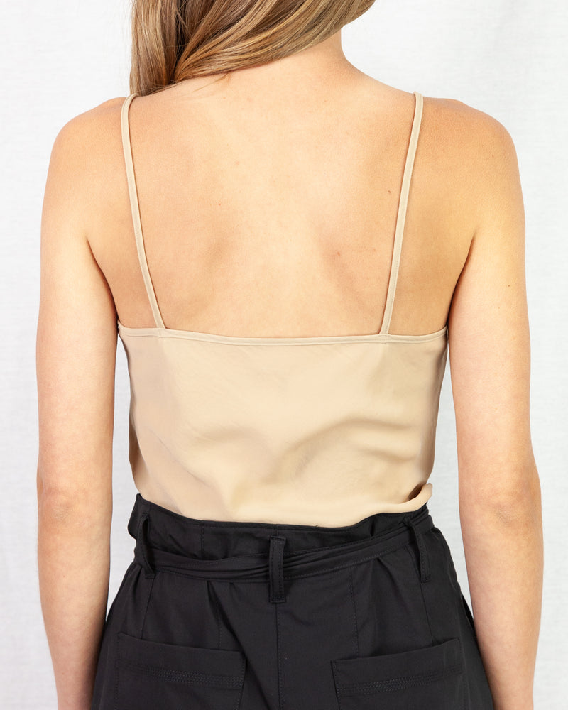 Nude Crease resistant woven v-neck camisole
